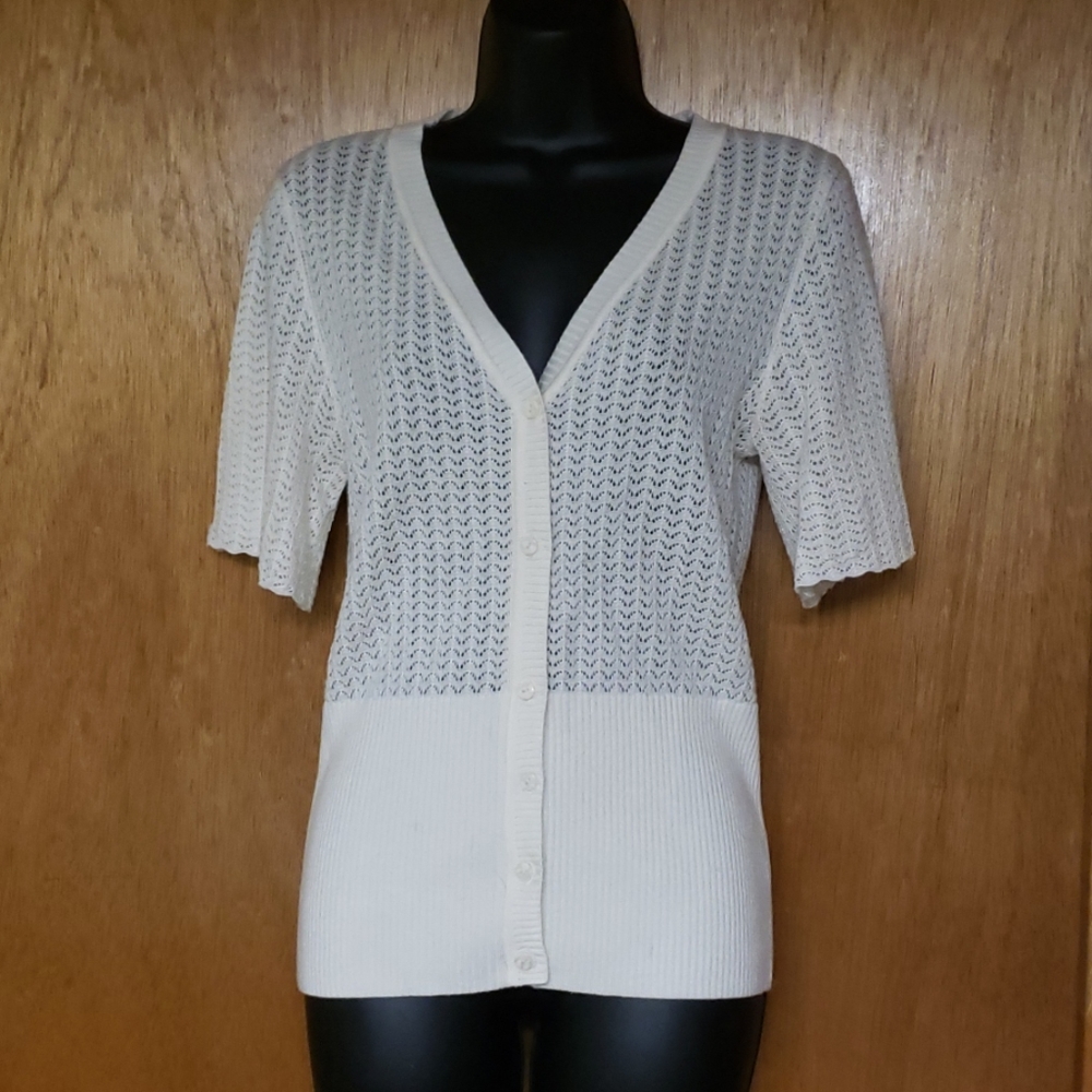 Nine & Co. Size M Short Sleeve Knit Cardigan